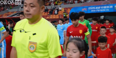 半场战报：铜梁龙0-0河南，阿马杜伤退，王国明献神扑